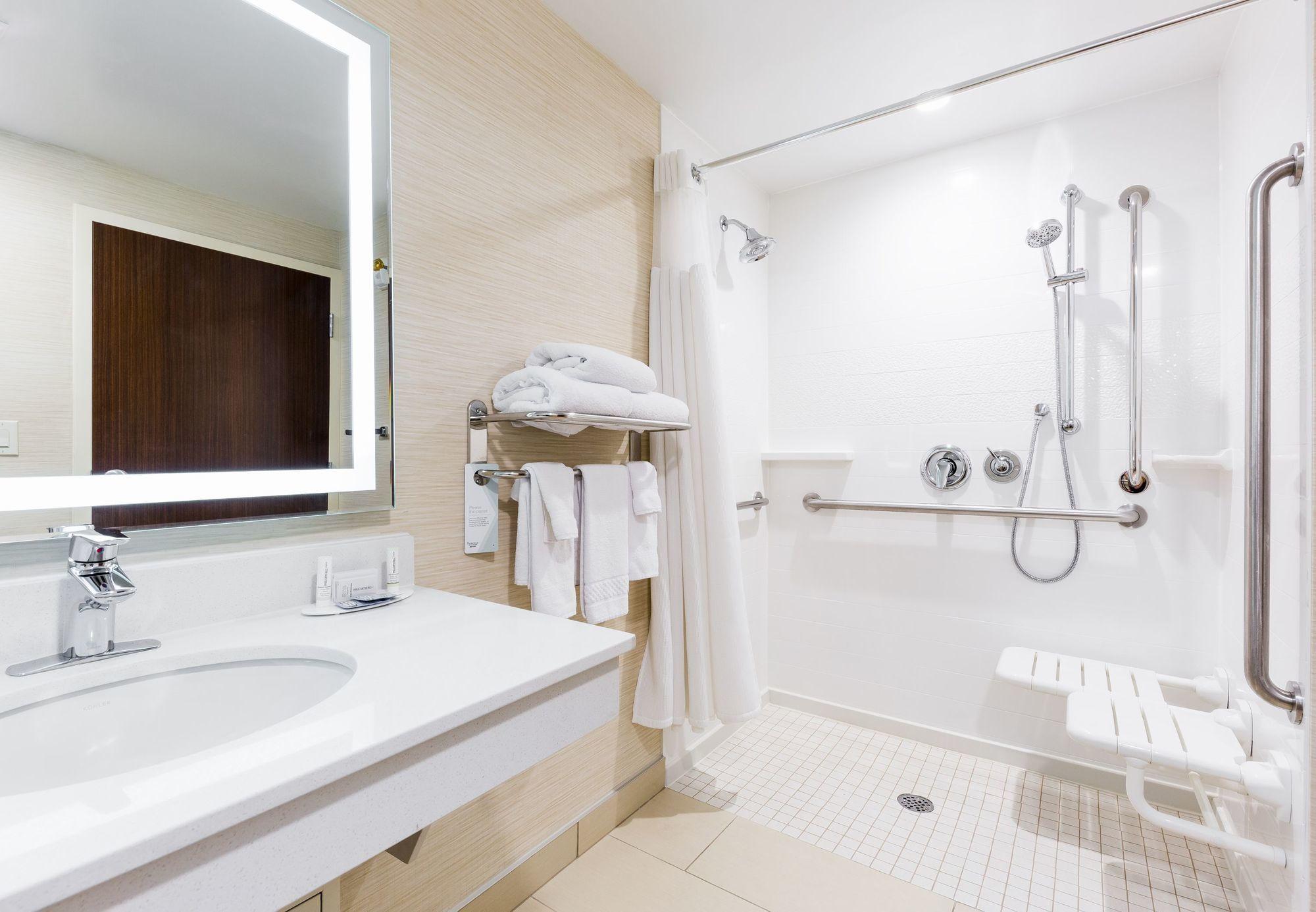 Fairfield Inn & Suites By Marriott Edmonton North Экстерьер фото