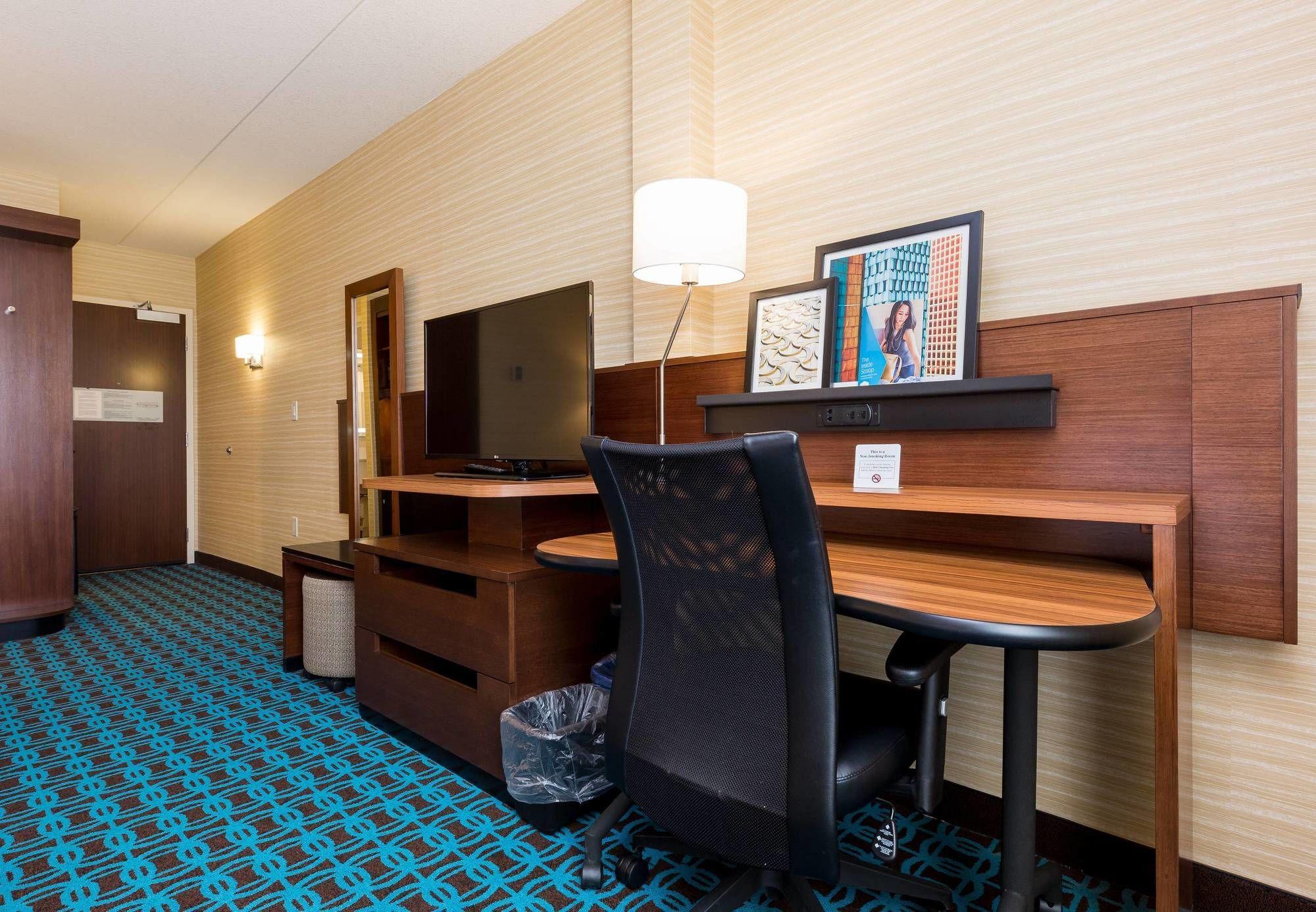 Fairfield Inn & Suites By Marriott Edmonton North Экстерьер фото