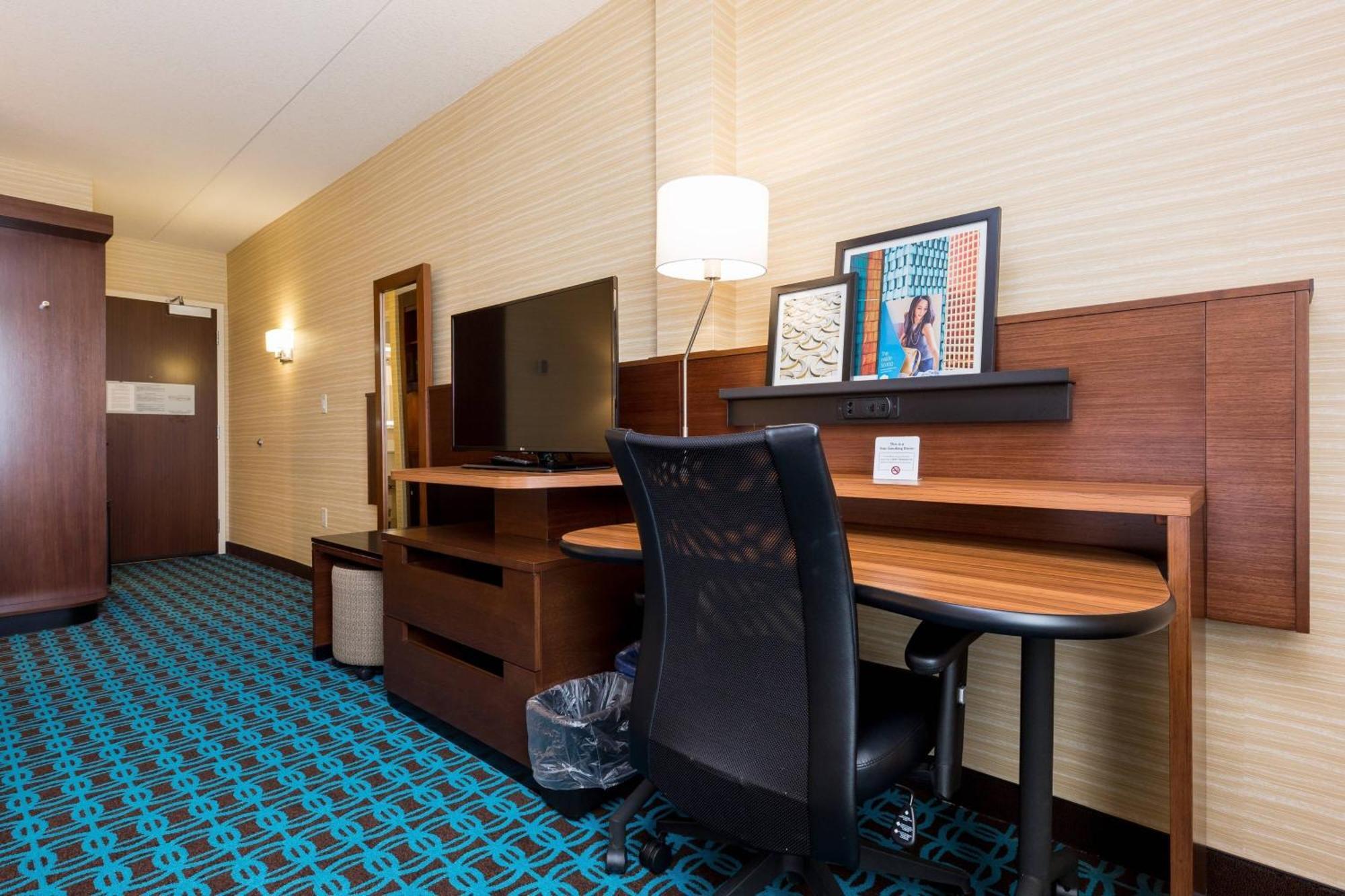 Fairfield Inn & Suites By Marriott Edmonton North Экстерьер фото