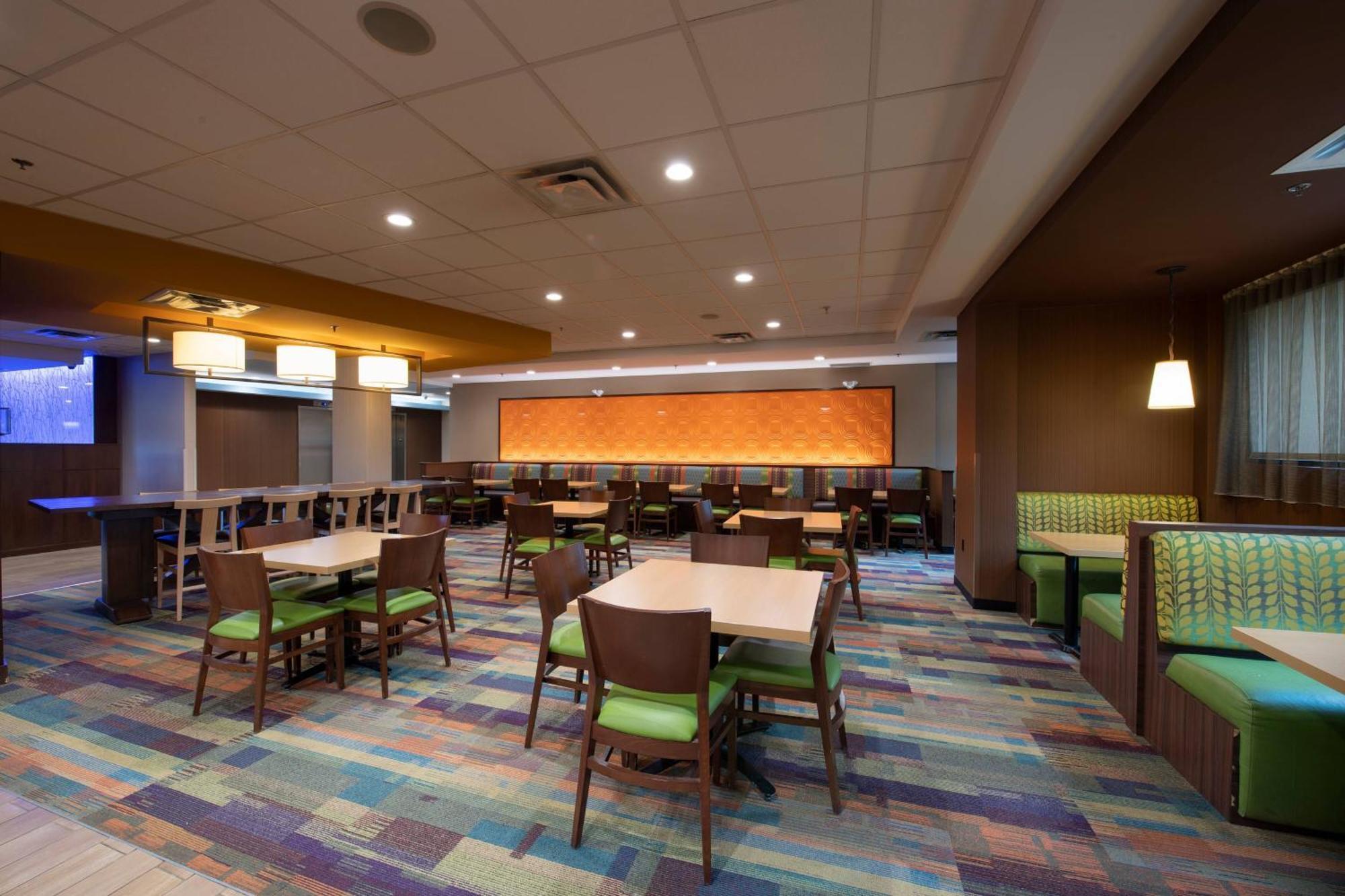 Fairfield Inn & Suites By Marriott Edmonton North Экстерьер фото